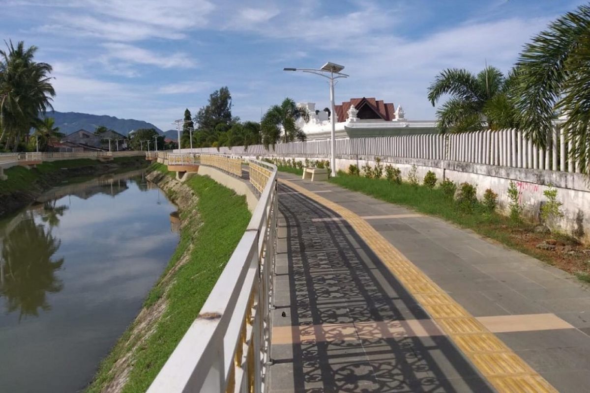 Kawasan Seutui, Banda Aceh, yang berada di tepi Sungai Kreung Daroy.