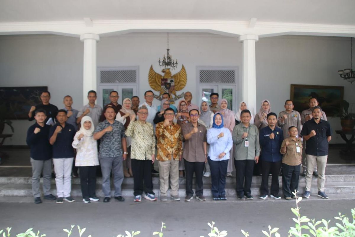 PT Berkat Cawan Energi (BCE) melaksanakan audiensi dan Focus Group Discussion (FGD) dengan jajaran pemerintah daerah Sukabumi dan instansi terkait (26/11/2024).

