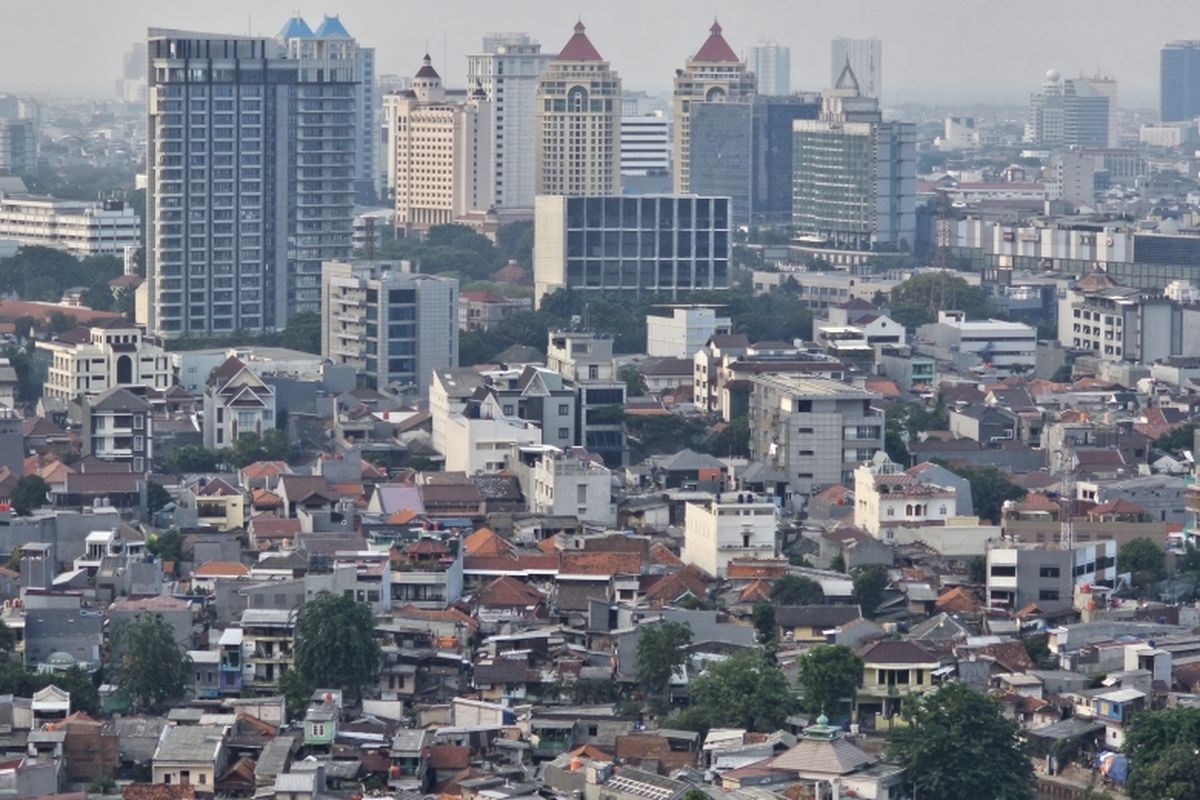 Kawasan Padat Penduduk di Jakarta . 