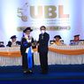 Walkot Metro dan Gubernur Lampung Terima Terima Penghargaan UBL Award