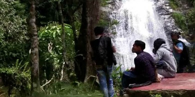 Pesona Air Terjun Liawan di Mamasa, Sulawesi Barat pikat wisatawan lokal hingga mancanegara.