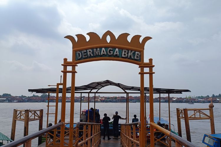 Dermaga Benteng Kuto Besak (BKB), titik keberangkatan menuju Kampung Tanggo Rajo, Kota Palembang.
