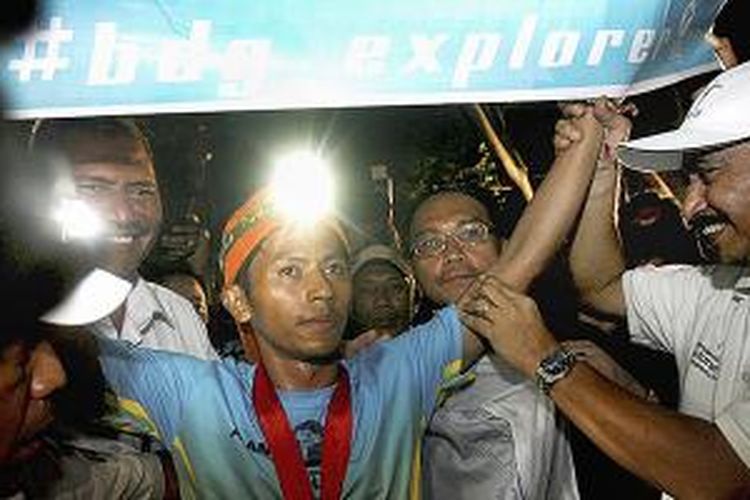 Alan Maulana, juara Ultramarathon Tambora Challenge 2015.