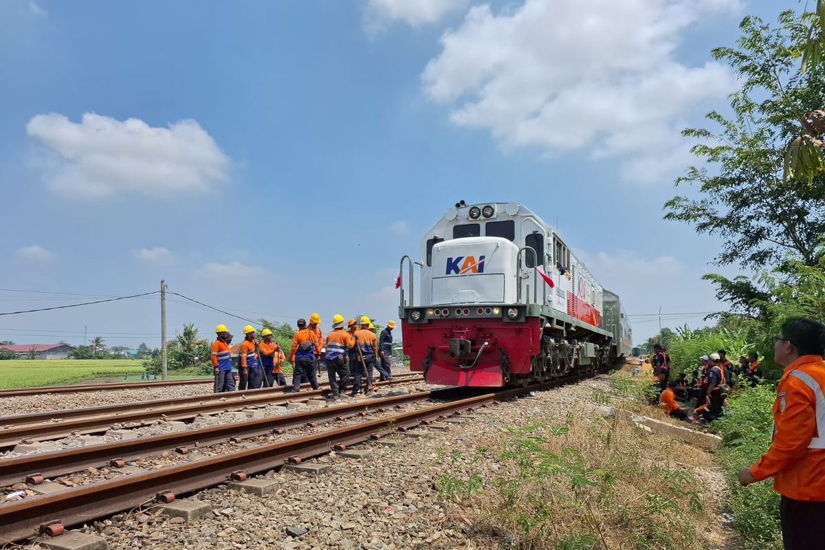 Jalur kereta api yang menjadi lokasi KA Argo Bromo Anggrek mengalami anjlok sudah bisa dilalui pada Sabtu (2/8/2025).
