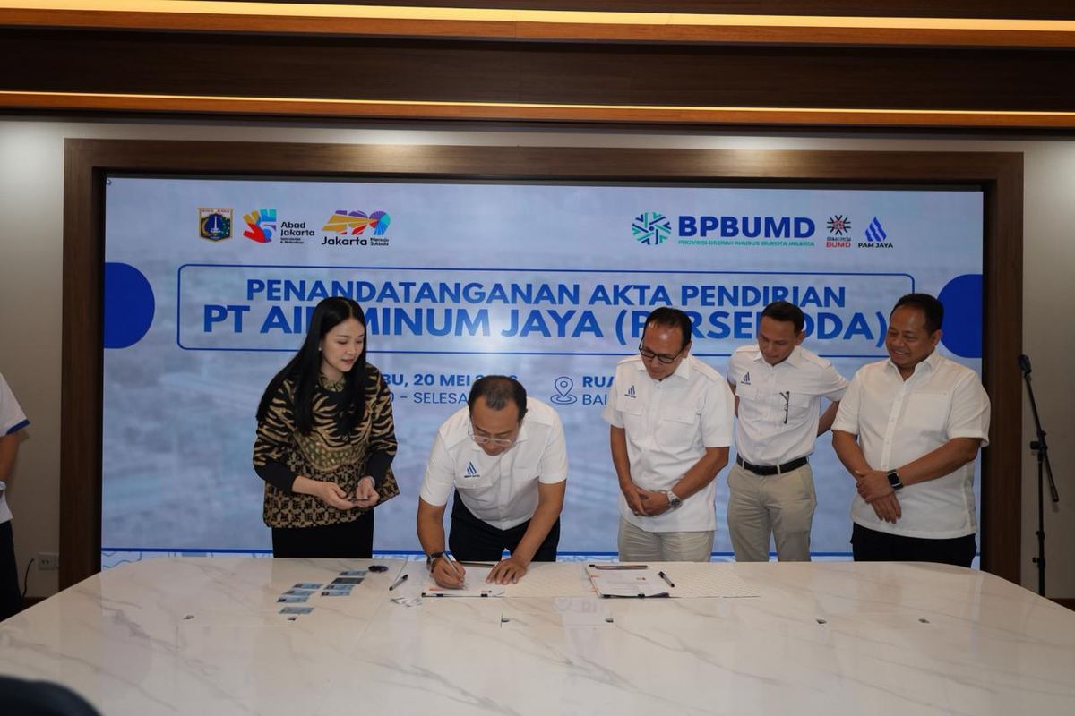 Acara penandatanganan akta pendirian PT Air Minum Jaya (Perseroda) oleh para Direksi PAM JAYA dan Perwakilan Pemerintah Provinsi (Pemprov) DKI Jakarta pada Rabu (20/5/2026). 
