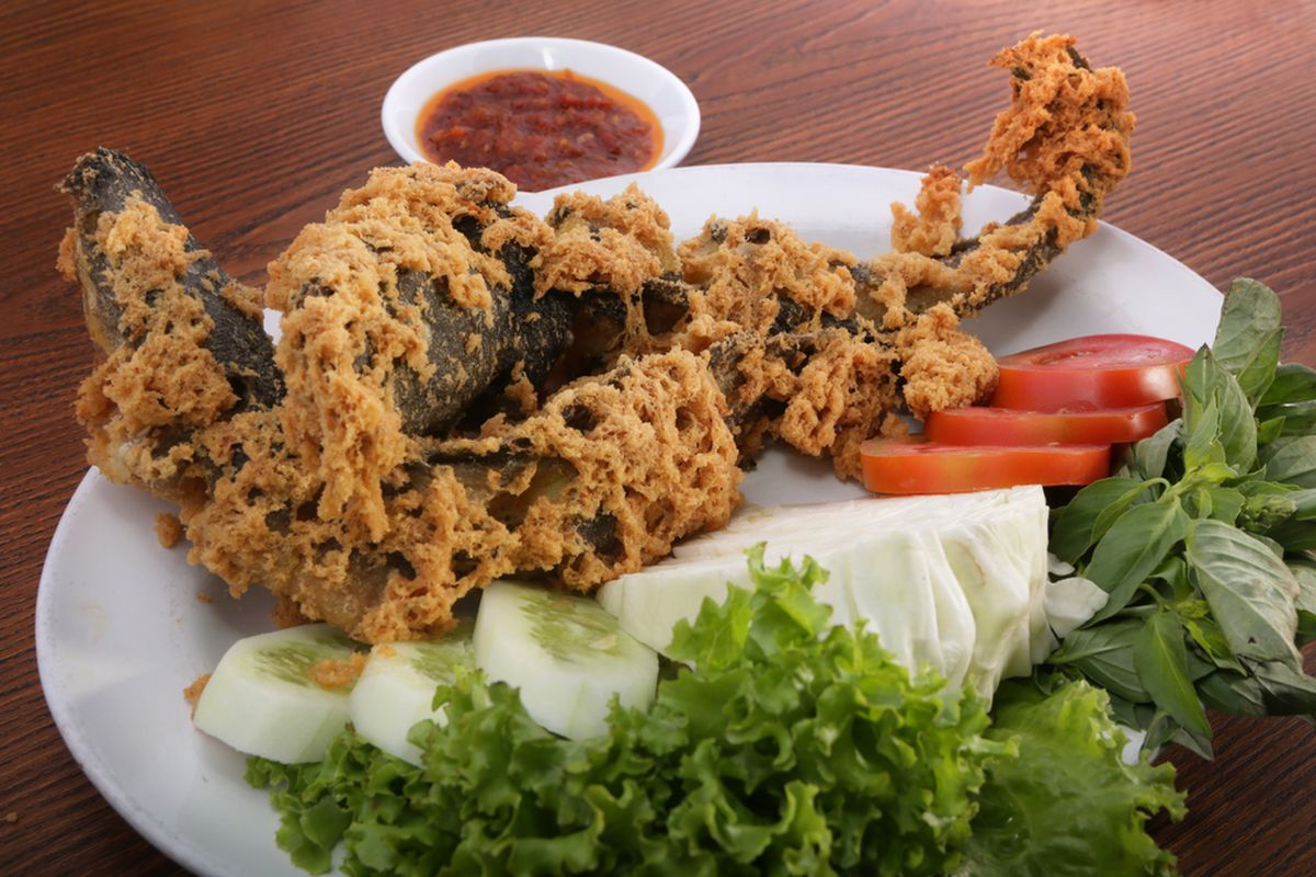Ilustrasi ikan lele goreng kremes.
