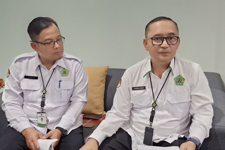 Plt Kabid Pendidikan Madrasah (Penmad) Kanwil Kemenag Jawa Tengah, Wahid Arbani diwawancarai di kantornya, Selasa (16/9/2025).