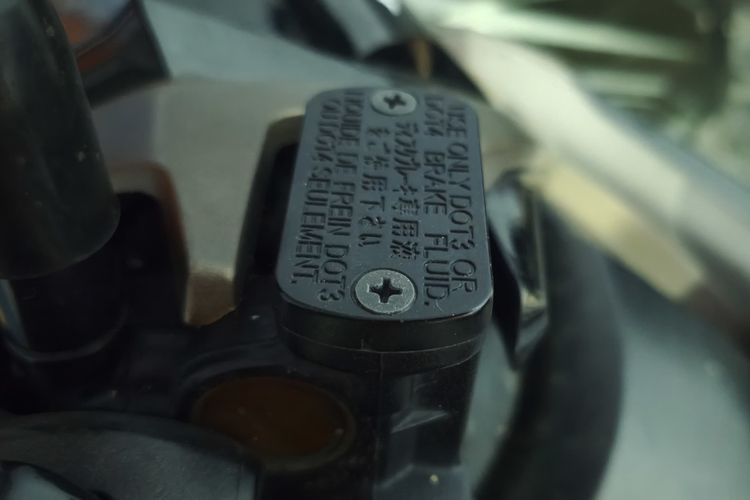 Ilustrasi minyak rem sepeda motor