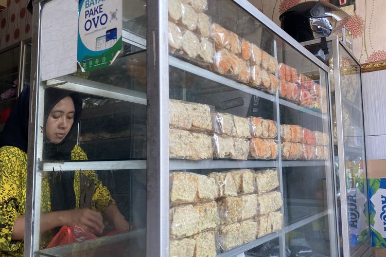 Rupiah Melemah, Harga Bahan Baku Naik, UMKM Keripik Tempe Malang: Pusing Mikir Laba