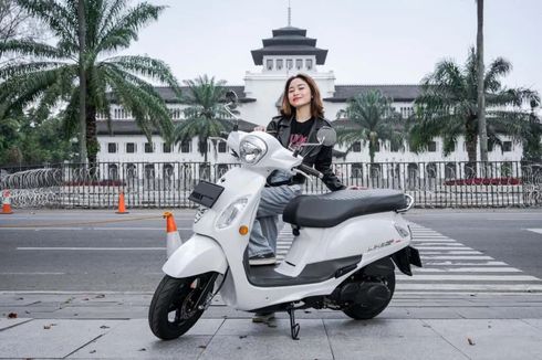 Komparasi Kymco Like ABS 150i New Vintage dengan Vespa Sprint