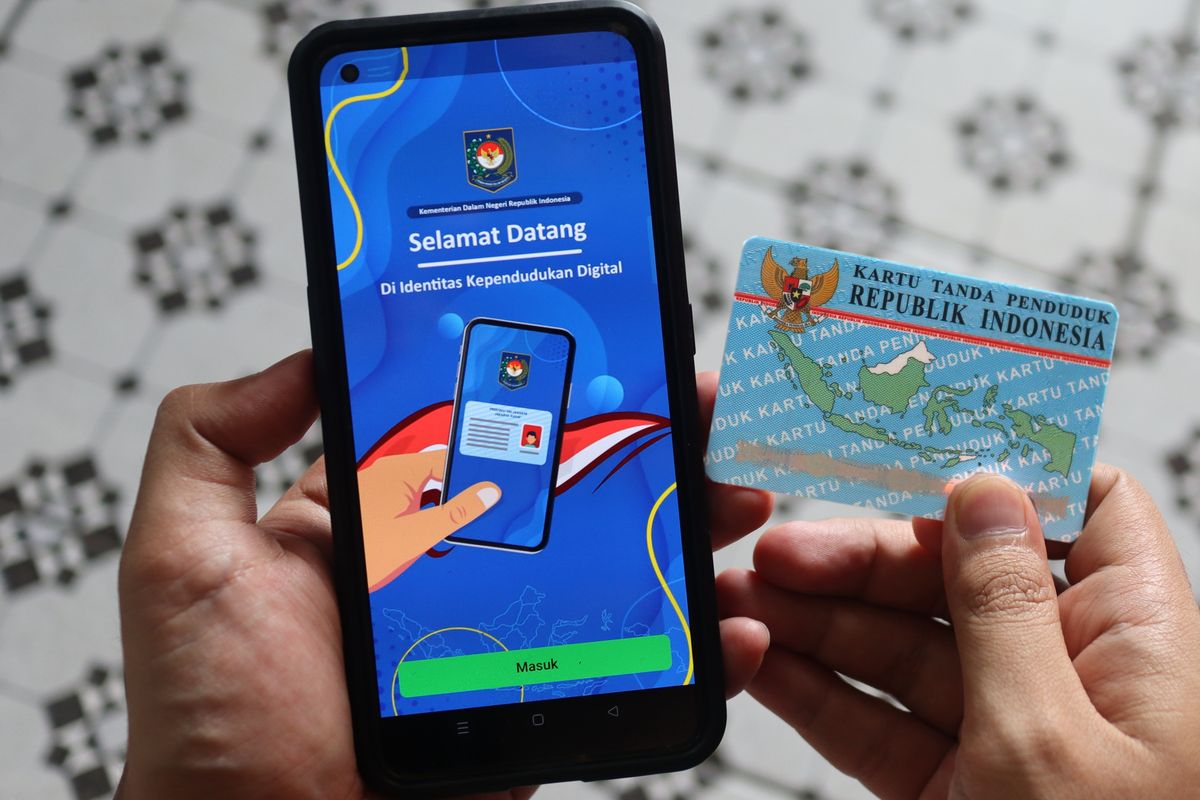 Ilustrasi KTP digital, Identitas Kependudukan Digital (IKD). Waspada penipuan aktivasi IKD. Aktivasi IKD. Modus penipuan aktivasi IKD.