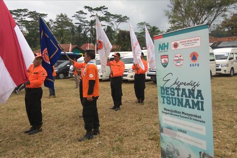 Ombak Pantai Selatan Masih Mengamuk Ombak Besar Pantai Jogja Dan Gunungkidul Hari Ini