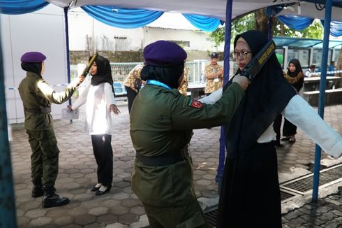 Seleksi CPNS, Puluhan Ribu Peserta Hadiri SKD di Cirebon