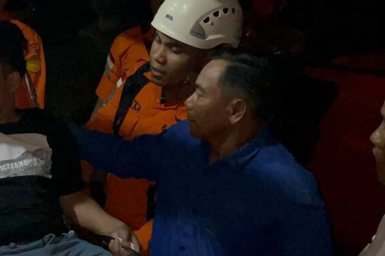 Wisatawan Terpeleset di Air Terjun Bale Puntik Lombok Barat, Diselamatkan Warga dan Tim SAR