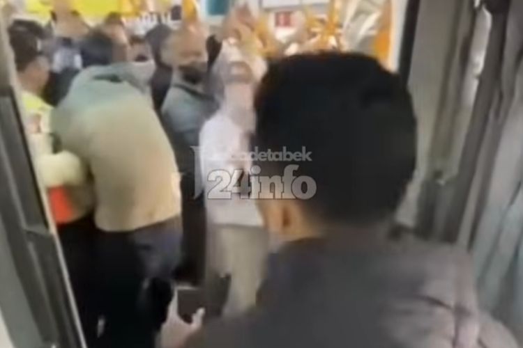 Penumpang Pria Diam-diam Rekam Wanita di KRL, KCI Blacklist Pelaku