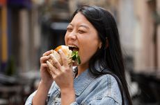 Redakan Stres Akhir Tahun dengan Yoga Terstruktur, Cukup Pakai Prompt AI Ini