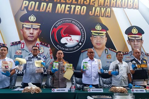 Polisi Tangkap Pasutri yang Selundupkan Ekstasi dari China dalam Stoples Susu