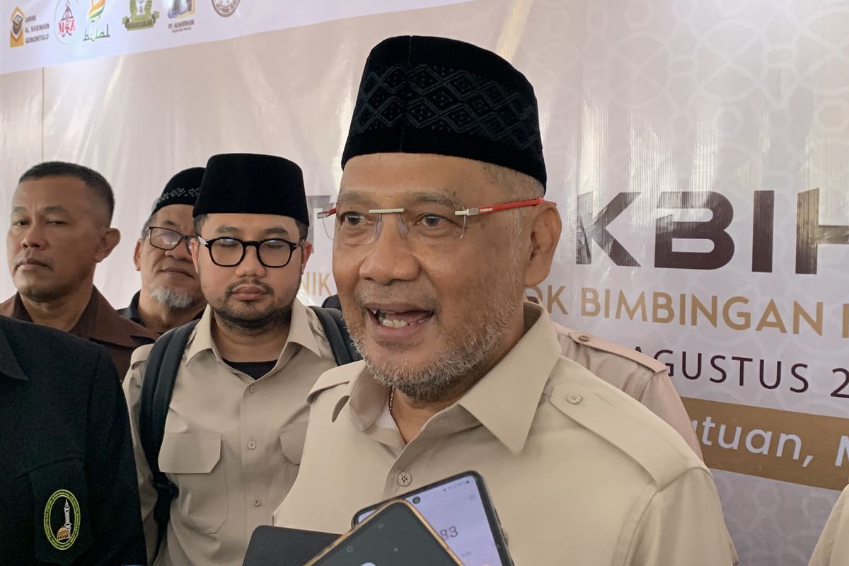 Menteri Haji dan Umrah Mochamad Irfan Yusuf saat ditemui di Asrama Haji Jakarta, Pondok Gede, Jakarta Timur, Rabu (20/8/2025).
