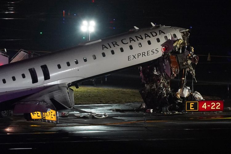 2 Petugas ATC Pulang Lebih Awal Sebelum Pesawat Air Canada Tabrak Truk Pemadam