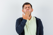 Kenapa Muslim Dianjurkan Menutup Mulut Saat Menguap?