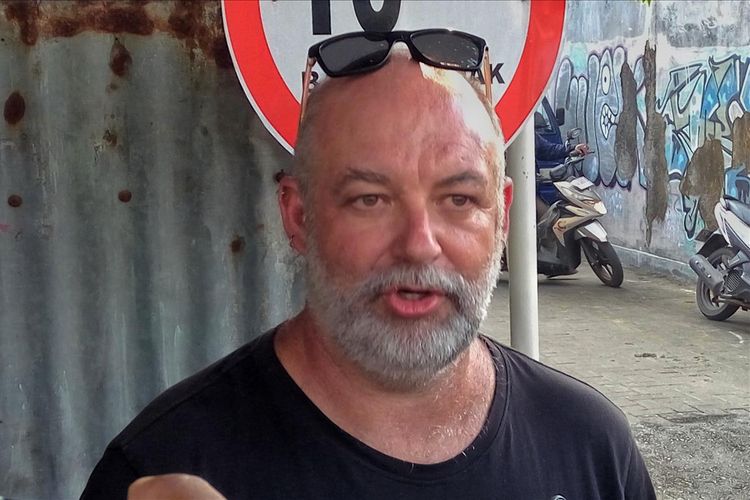 Michael Rule (44) warga Negara Australia yang menjadi korban mobil yang dikendarainya terguling ke galian proyek underpass Kentungan, Sleman