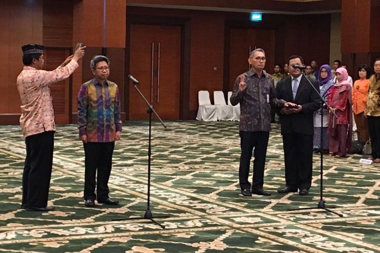 Suasana pelantikan dua pejabat eselon I di Kementerian Keuangan, Selasa (26/6/2018) malam. Menteri Keuangan Sri Mulyani Indrawati melantik Astera Primanto Bhakti sebagai Direktur Jenderal Perimbangan Keuangan yang baru dan Rionald Silaban sebagai Kepala Badan Pendidikan dan Pelatihan Keuangan (BPPK) yang baru.