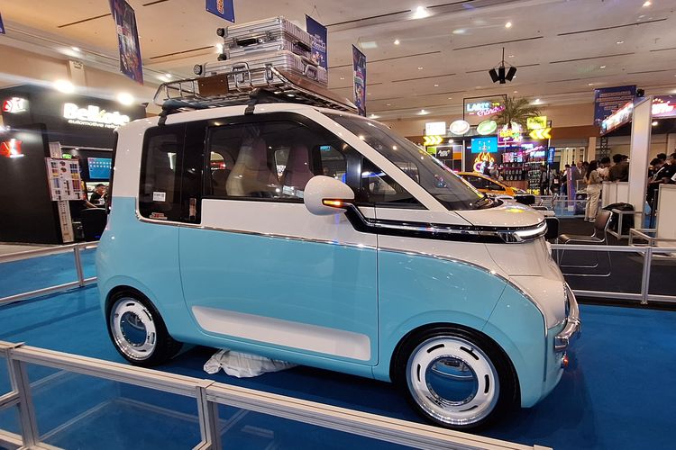 Modifikasi Wuling Air ev Bergaya Retro Futuristis