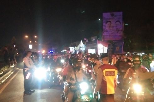 Terjadi Penumpukan, Pemudik Diloloskan Sementara di Perbatasan Bekasi-Karawang