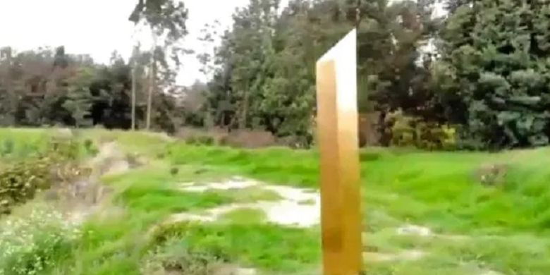 Gold Monolith Appears in Colombia, Considered “Controller of All Monoliths”