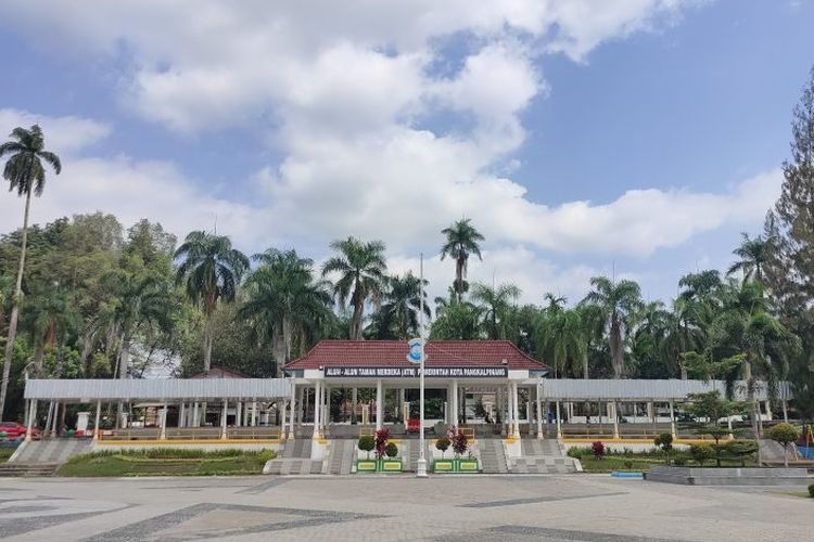 Alun-alun Taman Merdeka di di Pangkalpinang, Bangka Belitung 
