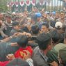 Demo Ojol di Palangka Raya Ricuh, Water Canon Diarahkan ke Massa Aksi di Depan Mapolda Kalteng