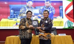 Akselerasi Pembangunan Desa di Sulsel, Kemendesa PDTT Tandatangani MoU dengan UNM