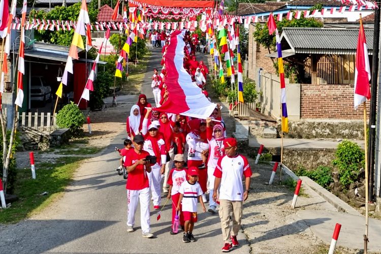 Bendera 81 Meter Diarak Keliling 8 Dusun, Cara Warga Lampung Selatan Rayakan Kemerdekaan