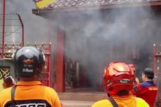 Kelenteng Tertua di Surabaya Terbakar, BPBD Sebut Api Berasal dari Lilin
