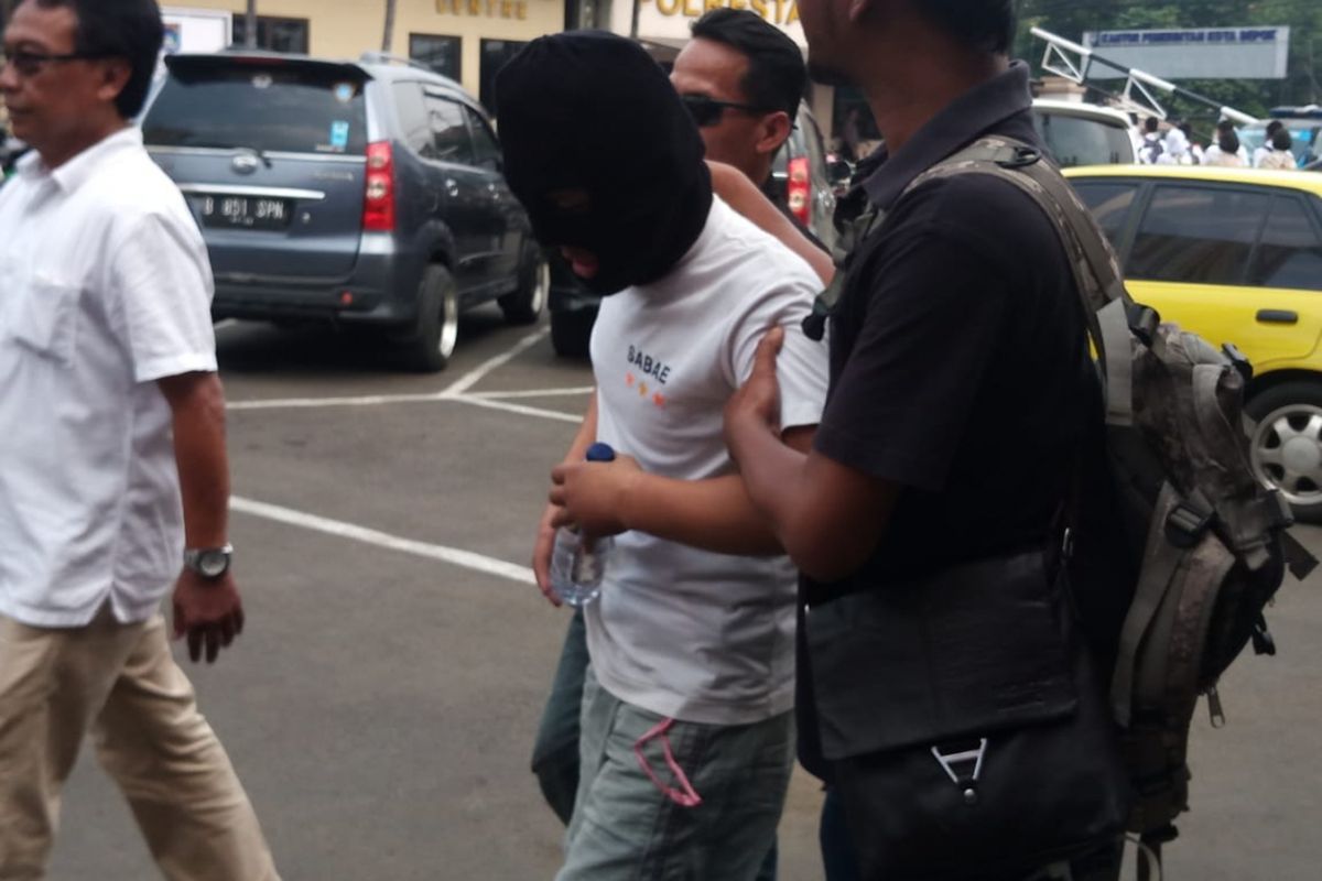 Polisi Amankan Pembobol ATM Perkapuran, Depok, Senin (23/7/2018).