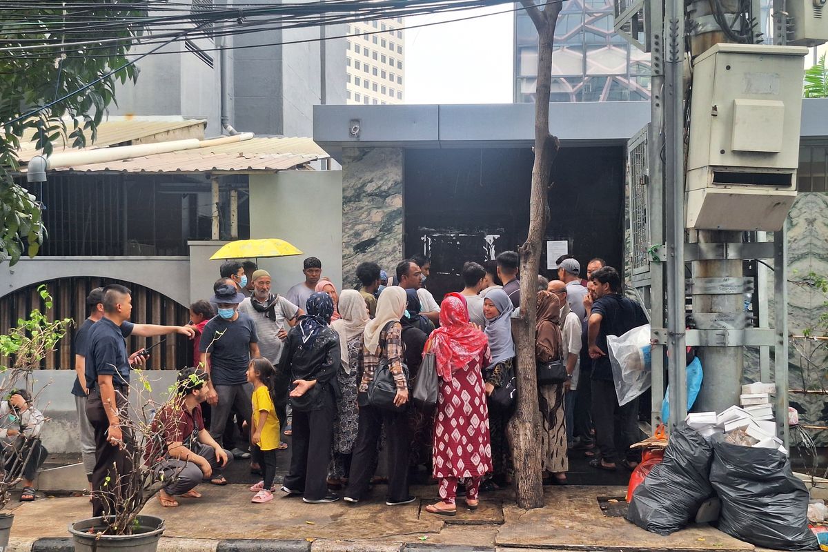 100 Pengungsi Tinggal di Tenda-tenda Depan Kantor UNHCR, 20 di Antaranya Anak-anak