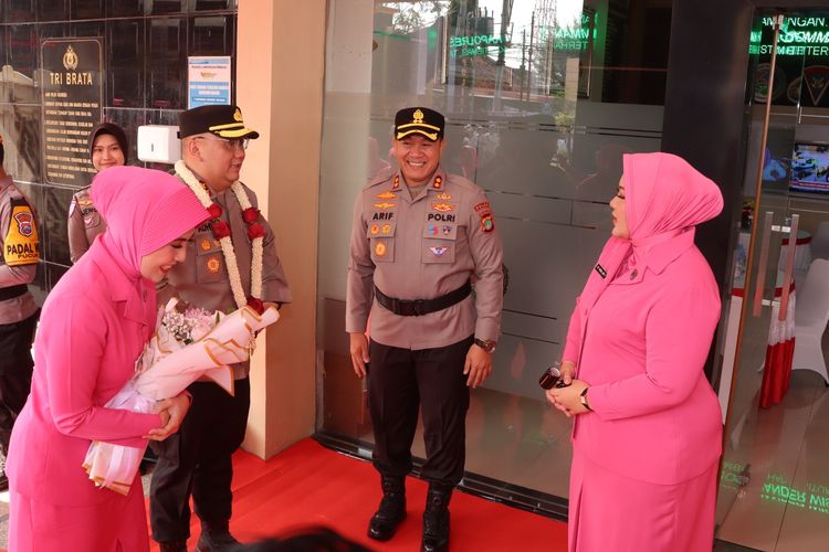 Kapolres Lamongan Pamit Pindah ke Polda Metro Jaya, Posisinya Digantikan Perwira Bergelar Doktor
