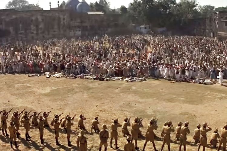 Ilustrasi Pembantaian Amritsar di India dalam film Gandhi (2018).