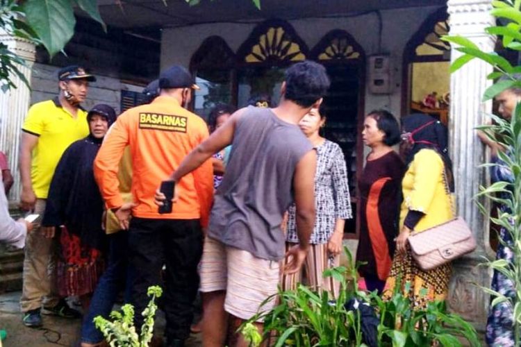 Banjir bandang di Sungai Tuntungan Desa Kutalimbaru, Kecamatan Kutalimbaru, Kabupaten Deliserdang menghanyutkan sembilan orang yang sedang mandi-mandi di sungai, Senin (27/7/2020)