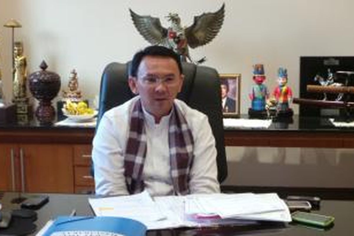 Wakil Gubernur DKI Jakarta Basuki Tjahaja Purnama di ruang kerjanya, di Balaikota Jakarta.