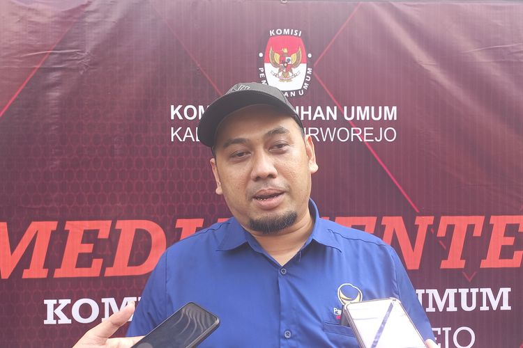 Direktur PT Arahiwang Cipta Manunggal, Fidhy Kiawan mencoba peruntungan menjadi calong anggota legislatif Kabupaten Purworejo pada pemilu 2024 mendatang. 