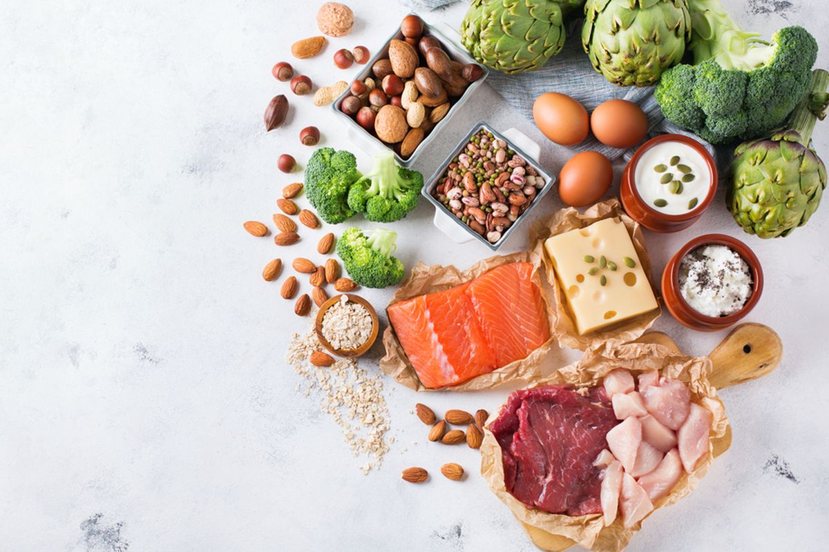 Protein adalah salah satu makronutrien bagi tubuh. Manfaatnya, meliputi mengendalikan nafsu makan, mengontrol gula darah, dan memperlambat penuaan.