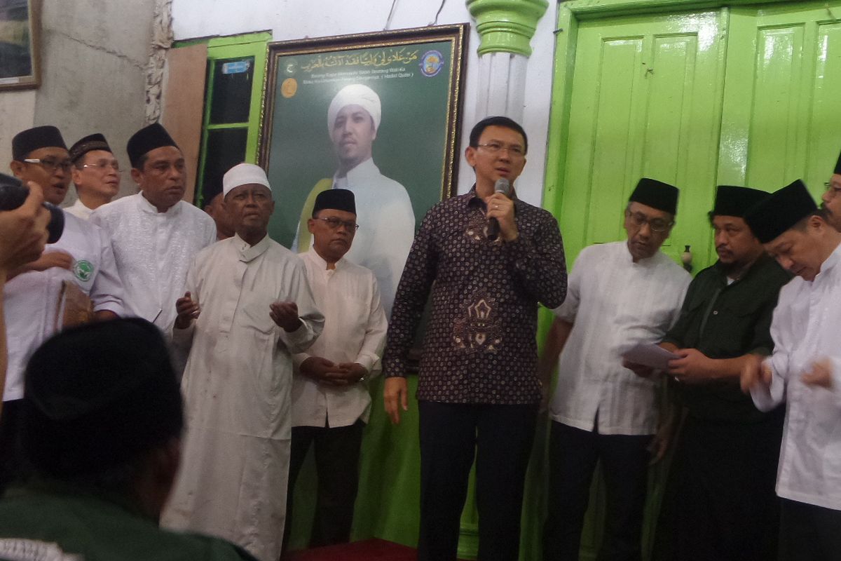 Gubernur DKI Jakarta Basuki Tjahaja Purnama atau Ahok kesal saat mengetahui SK Gubernur DKI Jakarta terkait penetapan cagar budaya  Makam Mbah Priok tidak direvisi, Sabtu (4/3/2017)