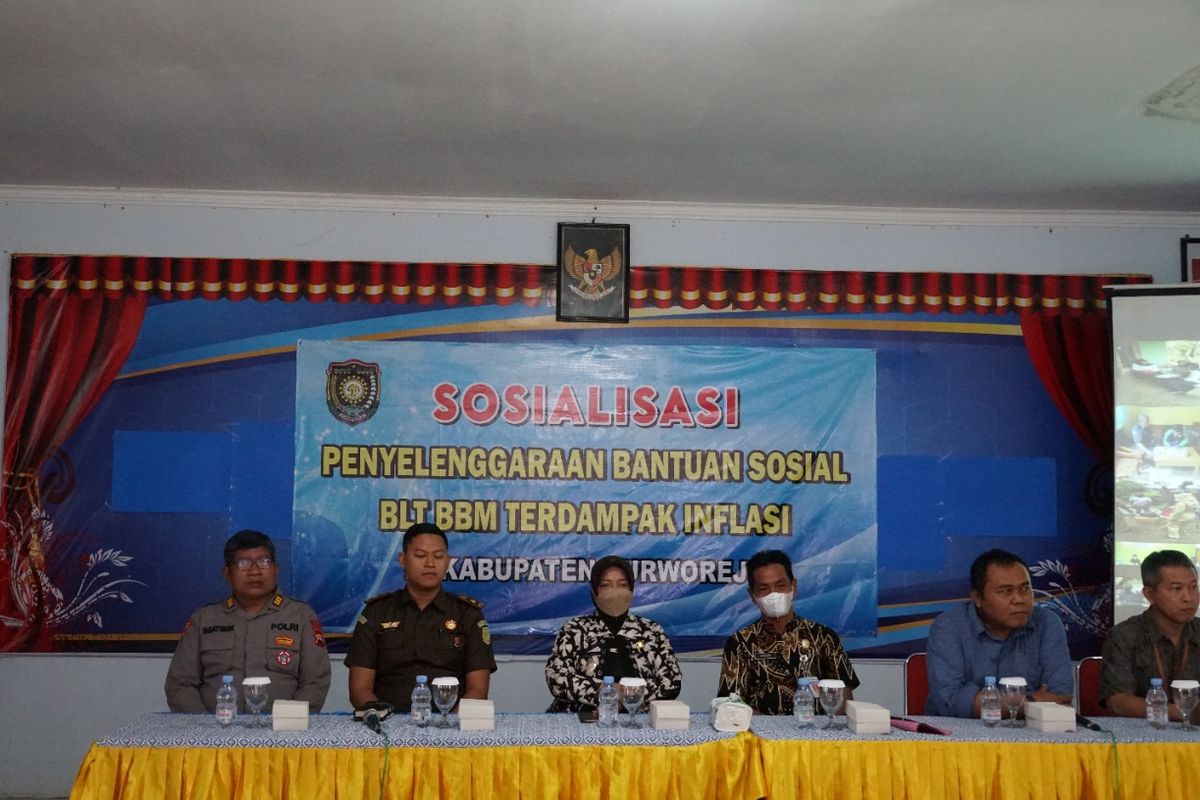 Pemerintah Kabupaten Purworejo melalui Dinas Sosial  mengadakan sosialisasi penyelenggaraan bantuan sosial Bantuan Langsung Tunai Bahan Bakar Minyak (BLT BBM) bagi sejumlah sektor yang terdampak inflasi dan resesi.