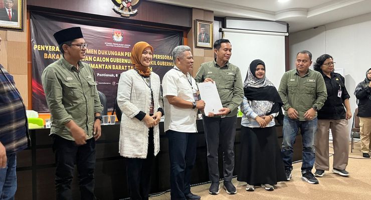 Muda-Tanjung Tarik Dokumen Pendaftaran Jalur Independen di KPU Kalbar