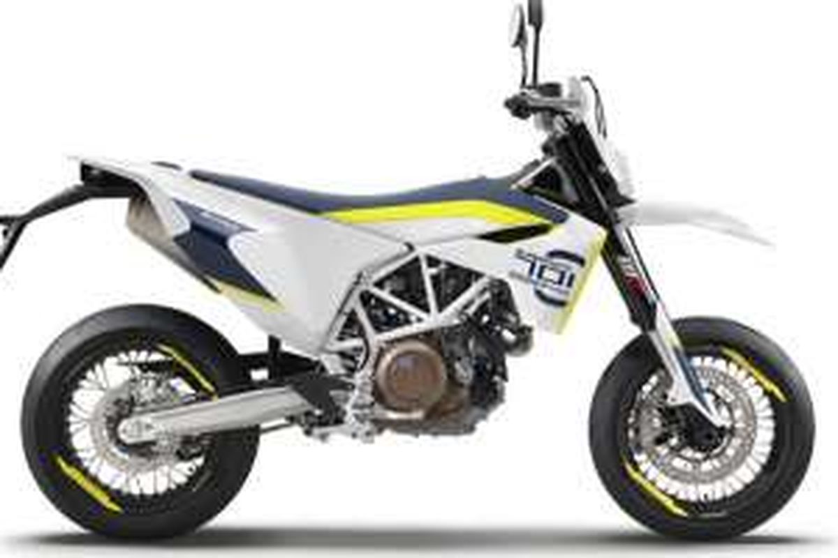 Husqvarna 701 Supermoto mendapat update pada sektor mesin.