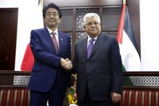 Bertemu Abbas, PM Jepang Ungkap Tak Ingin Ikut Jejak AS Terkait Yerusalem