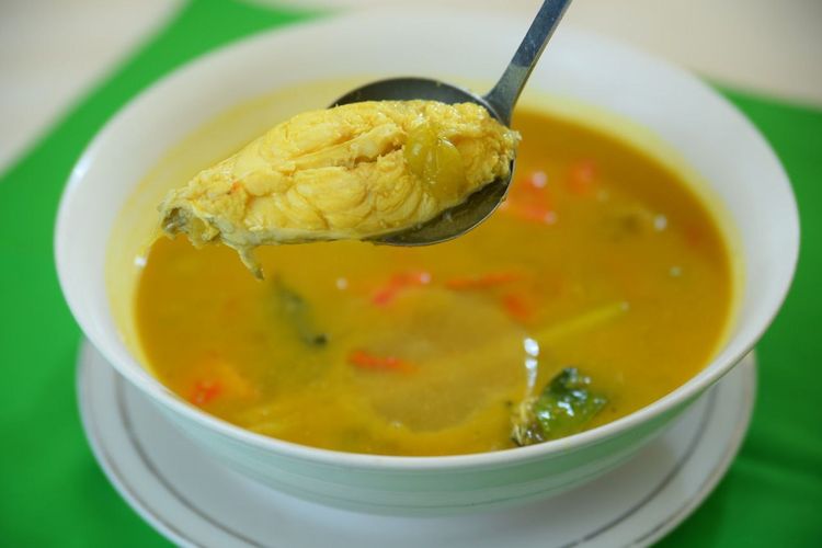 Sup Ikan Kuning khas Bee Jay Bakau Resort