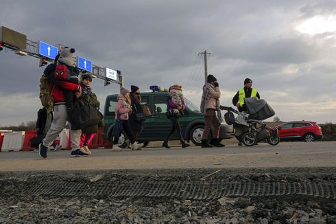 UN: More Than Half A Million Have Fled Ukraine