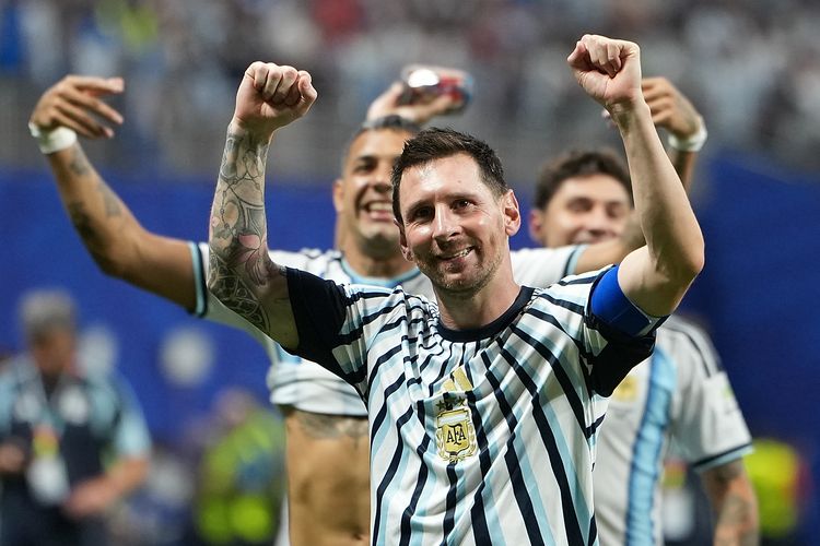 Air Mata Lionel Messi, Gagal Penalti dan Nyaris Kalah dari Mesir